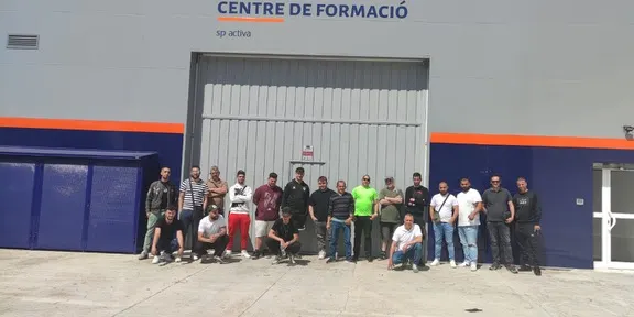 Més d’una vintena de persones participen del curs organitzat per l’AEQT-AEST a Constantí