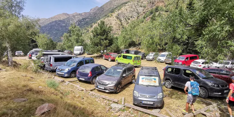 El Parc Natural de l'Alt Pirineu demana als visitants "optimitzar" l'estacionament per accedir a la Pica d'Estats