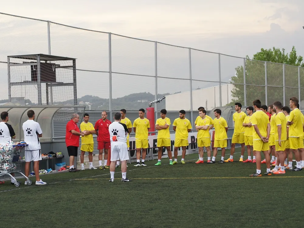 Primera trobada de plantilla i cos tècnic per començar a treballar en la campanya 2015-2016