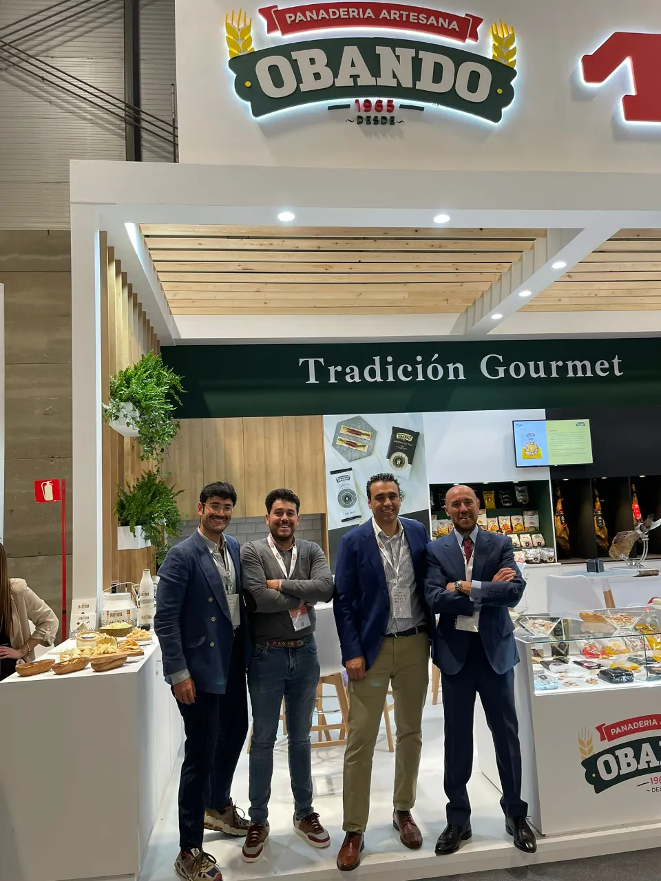 El gerente de Panadería Artesana Obando, en COPE Utrera para hablar de la participación de esta empresa en el Salón Gourmets