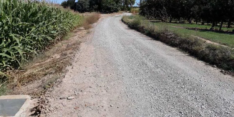Arranjament del camí al límit del terme amb la Fuliola i Castellserà