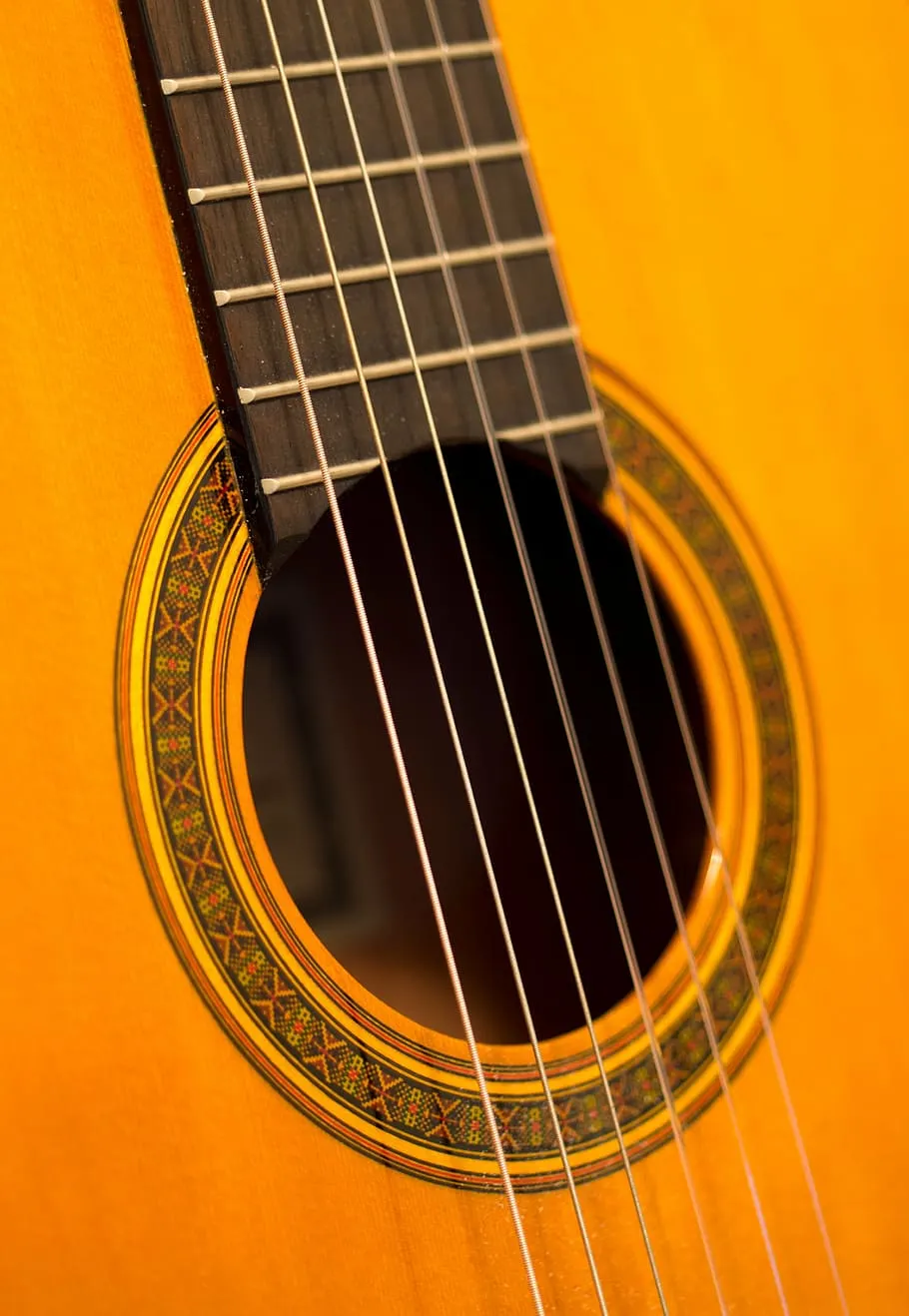 Oberta la inscripció a les classes de guitarra del PDC del Barato