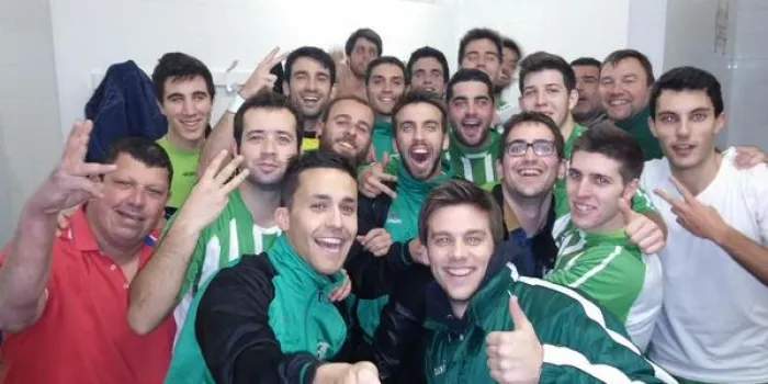 El primer equip del CF Arenys rep el Tiana