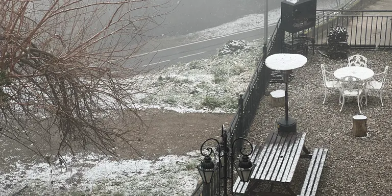 La neu enfarina diversos punts de l'àrea de Barcelona, la Catalunya Central i les comarques de Girona