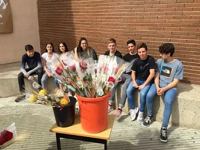 ESPECIAL SANT JORDI: La venda de roses de les escoles