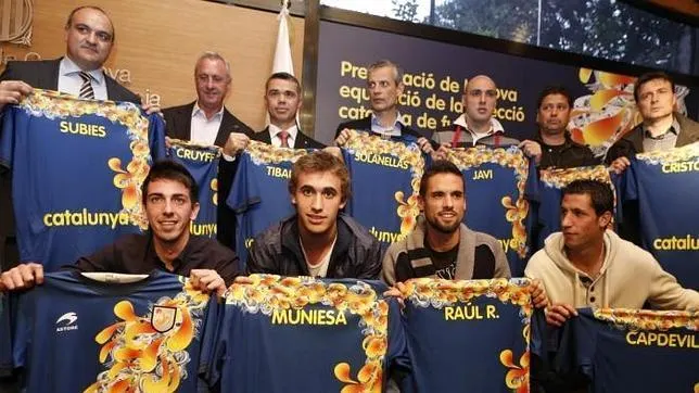 Custo Dalmau crea la nova samarreta de la selecció catalana
