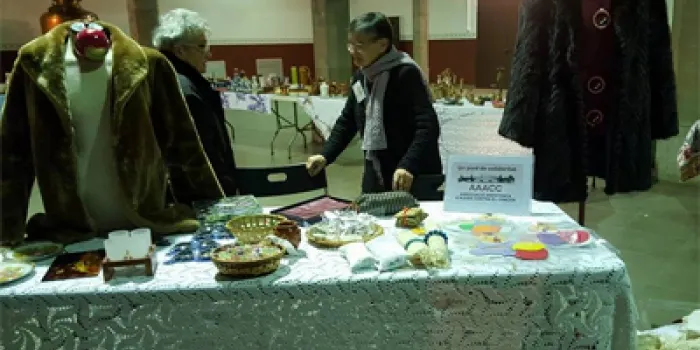 L’Associació d’Ajuda contra el Càncer d’Arenys de Mar recull uns 700 euros en el Mercat de la Il•lusió