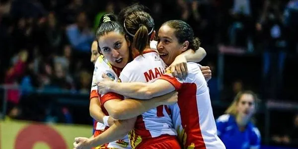 Les altafullenques Adriana Pérez i Susana Mallén, amb la Selecció Catalana al Mundial de Futbol Sala Femení