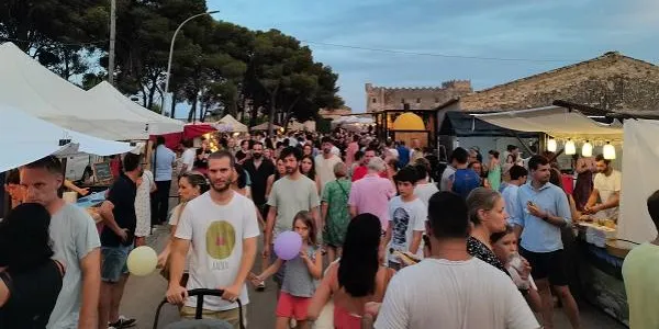 La Policia Local d’Altafulla estableix un dispositiu especial de seguretat per a la Fira d’Artesans