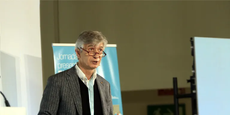 Argimon adverteix que la grip està pujant "de manera vertical" a Catalunya i veu preocupant que coincideixi amb la covid