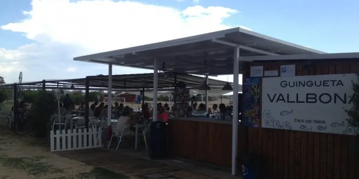 Ports de la Generalitat obre el concurs d'adjudicació de les guinguetes de la primera platja