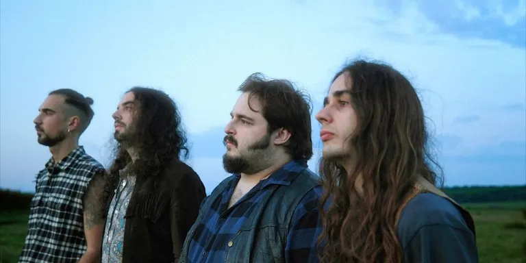 La Traviesa rep The Sleeping Circus