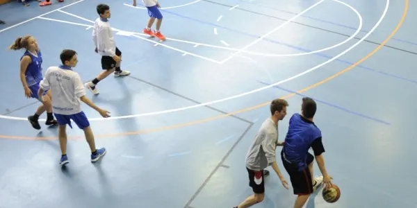 L’augment de demanda de beques esportives obliga a reduir l’aportació a les famílies