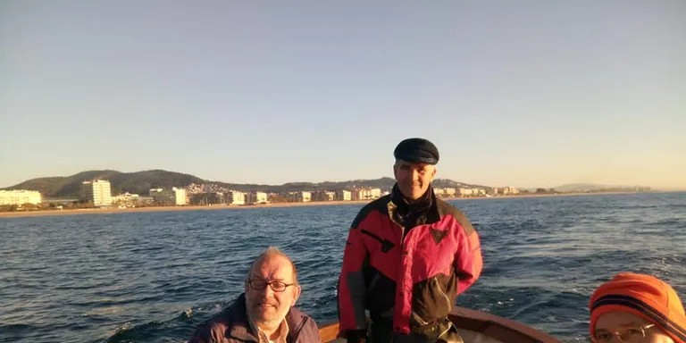 La Madrona participa en una trobada de barques a vela llatina a Arenys de Mar