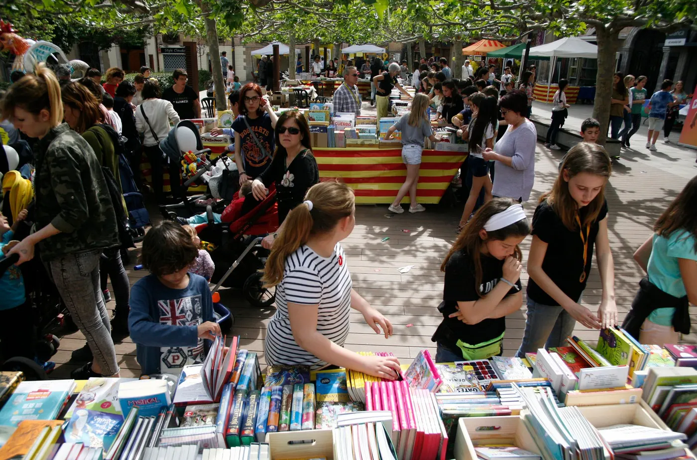 La previsió de pluja obliga a alterar la programació de Sant Jordi