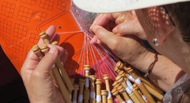 Més de 200 puntaires a Pineda