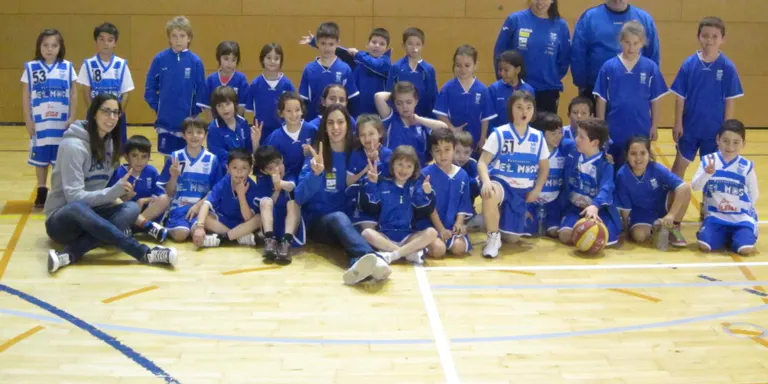 La Trobada d'Escoles de Bàsquet reuneix a la Seu més de 150 infants
