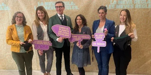 Més de 500 farmacèutics i farmacèutiques del Camp de Tarragona es formen sobre productes menstruals reutilitzables