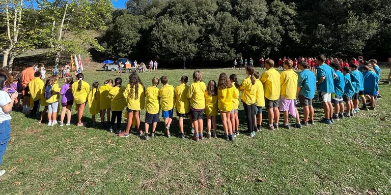 L'Agrupament Escolta i Guia Montpalau ha celebrat El Pas