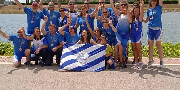 Doble medalla de bronze per als vogadors i vogadores de Baix a Mar en el Campionat de Catalunya de Llaüt Mediterrani