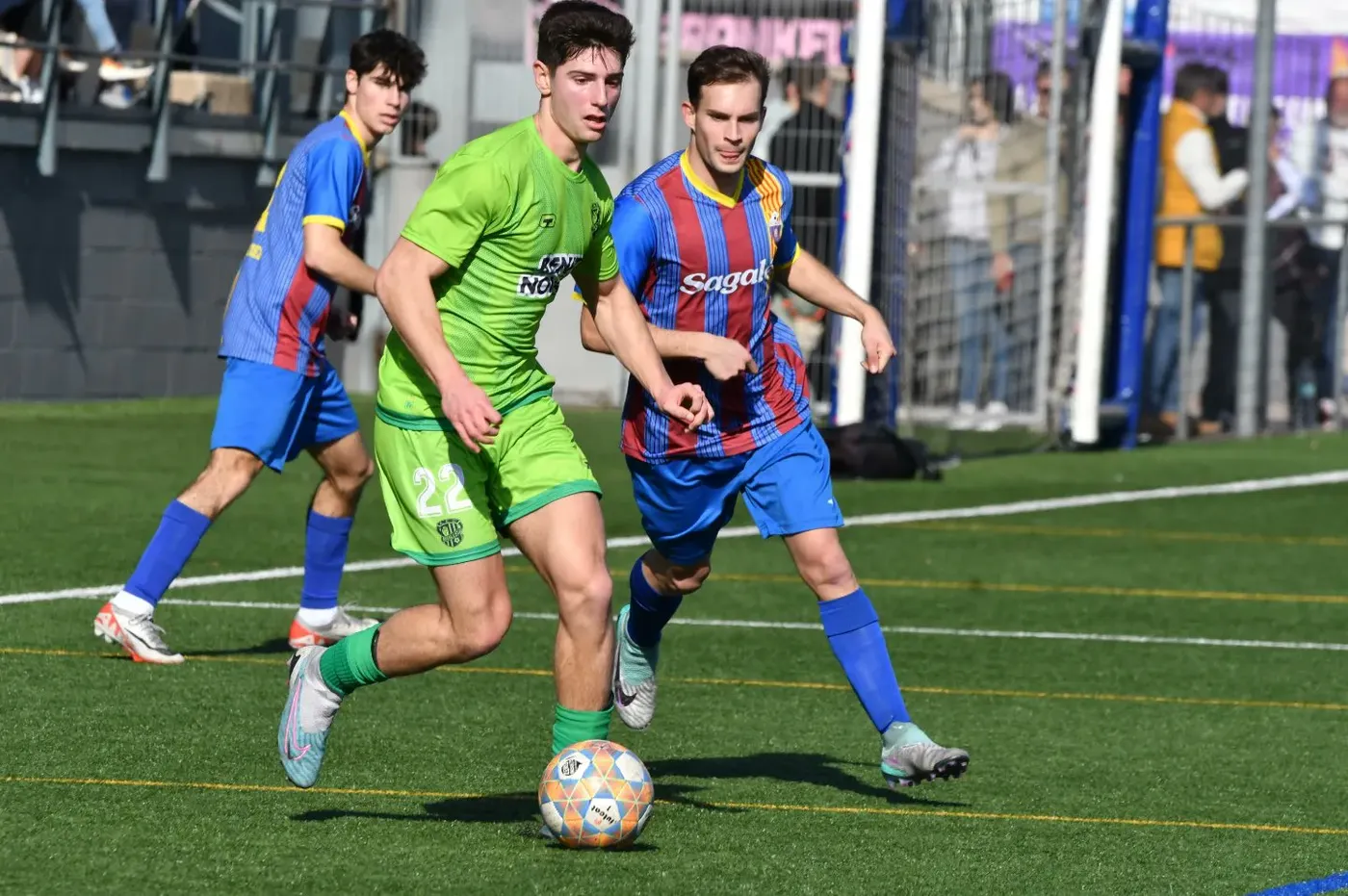El CF Caldes perd a casa contra el líder del grup 1 de Primera Catalana