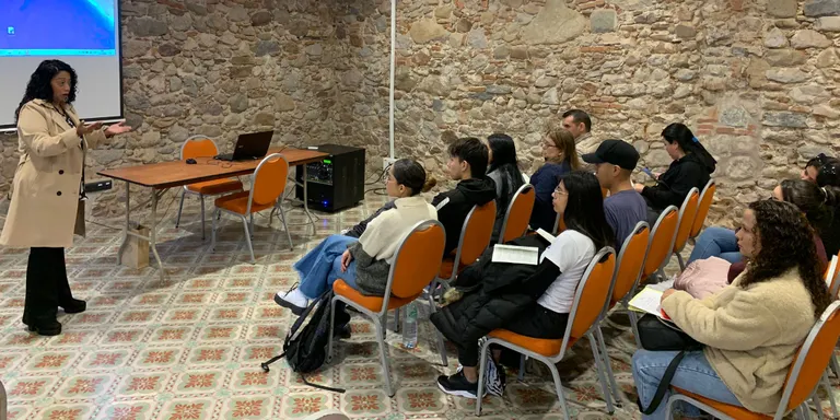 Tretze persones nouvingudes a Caldes participen al 10è Curs de Coneixement de la Societat Catalana que impulsa l’Ajuntament