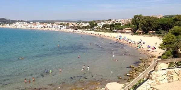 La platja d’Altafulla dona el tret de sortida a una nova temporada amb Bandera Blava