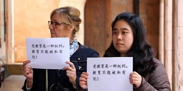 Avancen els tràmits judicials per resoldre el conflicte amb els extreballadors de l'Escola d'Adults d'Altafulla