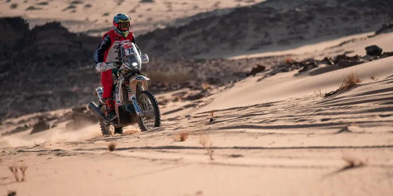 Jaume Betriu completa els tres primers dies del Dakar al 27è lloc de la general