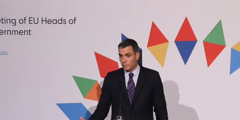Sánchez anuncia un nou paquet d'ajudes de 3.000 milions per rebaixar la factura energètica al 40% de les llars