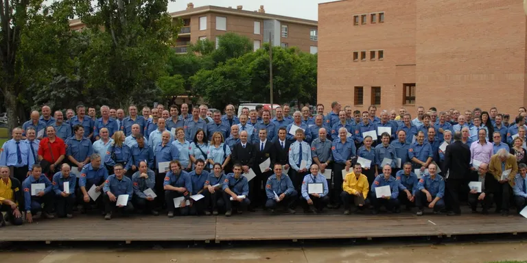 Dinou bombers de l'Alt Urgell reben medalles d'honor
