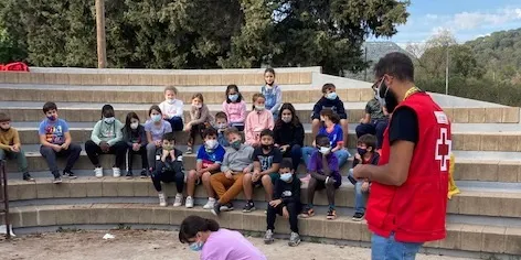 Creu Roja imparteix formació en primers auxilis a 900 escolars de Caldes