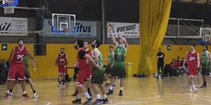 El sènior A de l’Arenys Bàsquet acaba l’any amb derrota