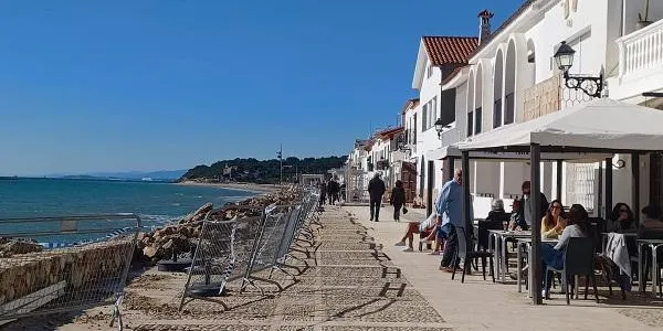 El passeig de Botigues de Mar recupera la calma després dels temporals