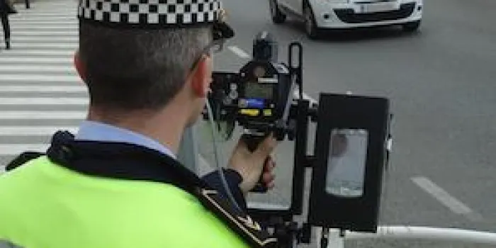 La Policia Local fa controls de velocitat amb un radar cedit pel Servei CatalÃ de TrÃ nsit
