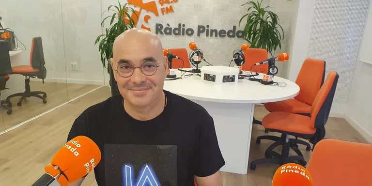 David Torné presenta a Ràdio Pineda el tema musical 'IA'