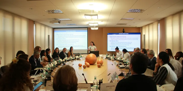 Experts debaten noves línies d'investigació per demostrar els beneficis dels fruits secs per a la salut a Reus