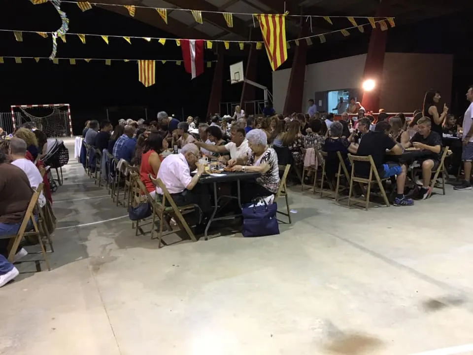Els àpats de germanor, tret característic de la festa major de Fontscaldes