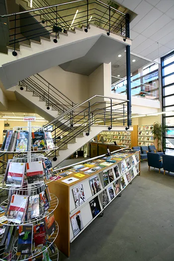 La biblioteca de Caldes es proposa posicionar-se com a centre cultural de referència al municipi