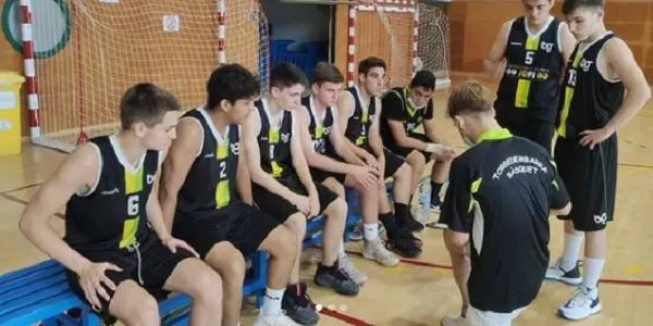 El Junior ‘B’ del BBG acaba la temporada amb una derrota a la pista de l’AB Vendrell