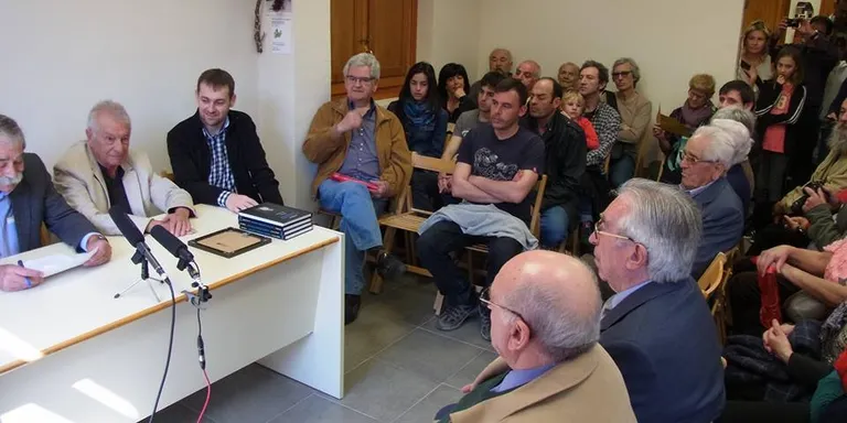 Èxit de la presentació del llibre 'El Gall Negre'
