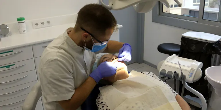El Suprem tomba el projecte de dentista municipal de l'Ajuntament de Barcelona