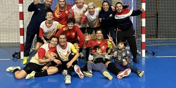 Pòquer de gols de Marina Cañón i Núria Pagès per guiar al CFS La Pobla de Montornès a la victòria davant el Vila-rodona CFS (8-0)