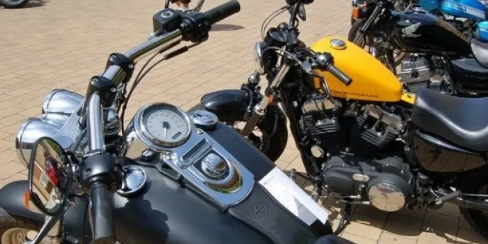 Arenys acull una trobada de motos 'Customs'