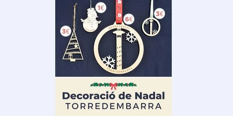 Torredembarra estrena dos elements de fusta per decorar el Nadal