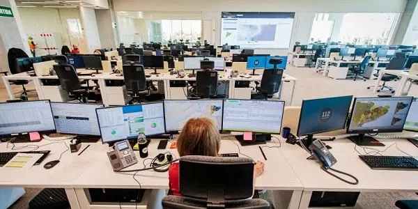El CAT112 reforça en un 15% la plantilla habitual per respondre a les trucades d'emergència amb motiu de l'eclipsi solar