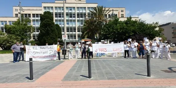 Els sindicats denuncien discriminació i classisme en la compensació que Salut farà als sanitaris