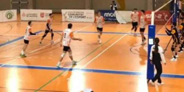 El CEVOL Torredembarra cedeix davant el CV Valencia en el desempat (3-2)