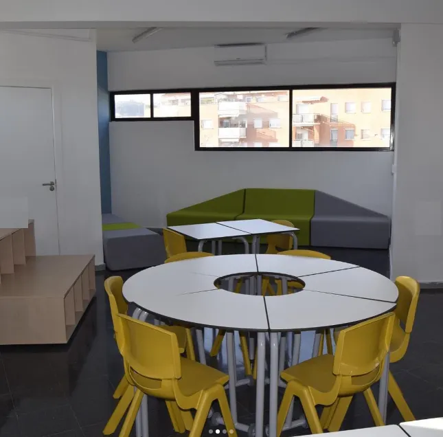 L'institut Manolo Hugué inaugura un espai per fomentar l'esperit emprenedor entre l'alumnat d'FP