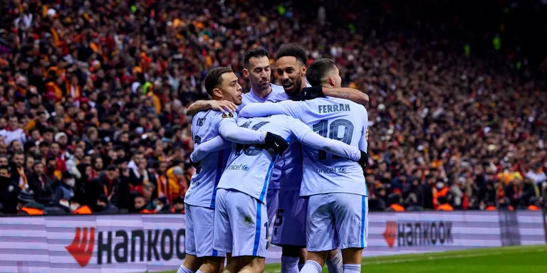 El Barça pateix però remunta a Turquia (1-2)